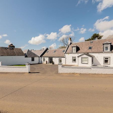 Nether Newton - Sleeps 12, Hottub, Sauna, Private Garden Newmilns Exterior photo