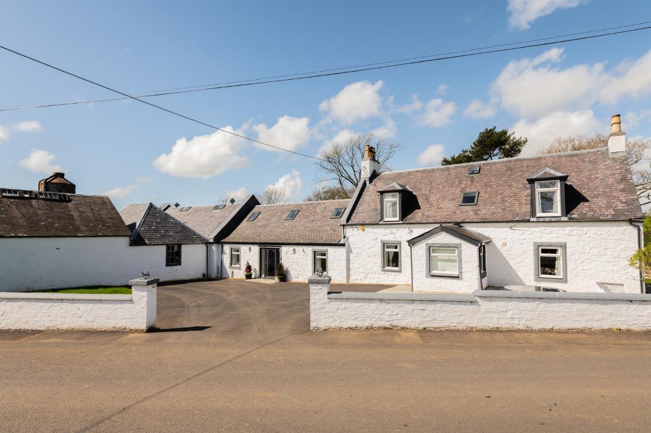 Nether Newton - Sleeps 12, Hottub, Sauna, Private Garden Newmilns Exterior photo
